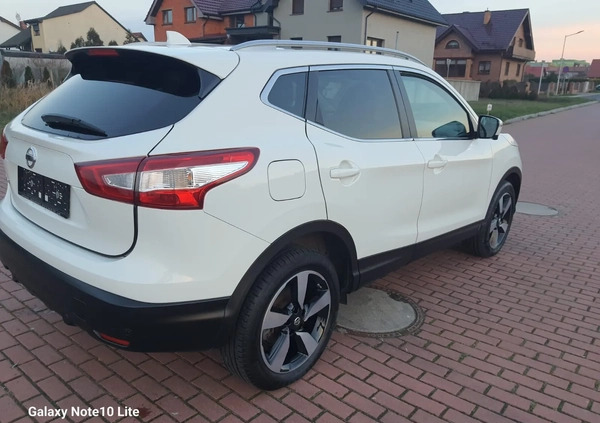 Nissan Qashqai cena 60999 przebieg: 45298, rok produkcji 2017 z Słupca małe 254